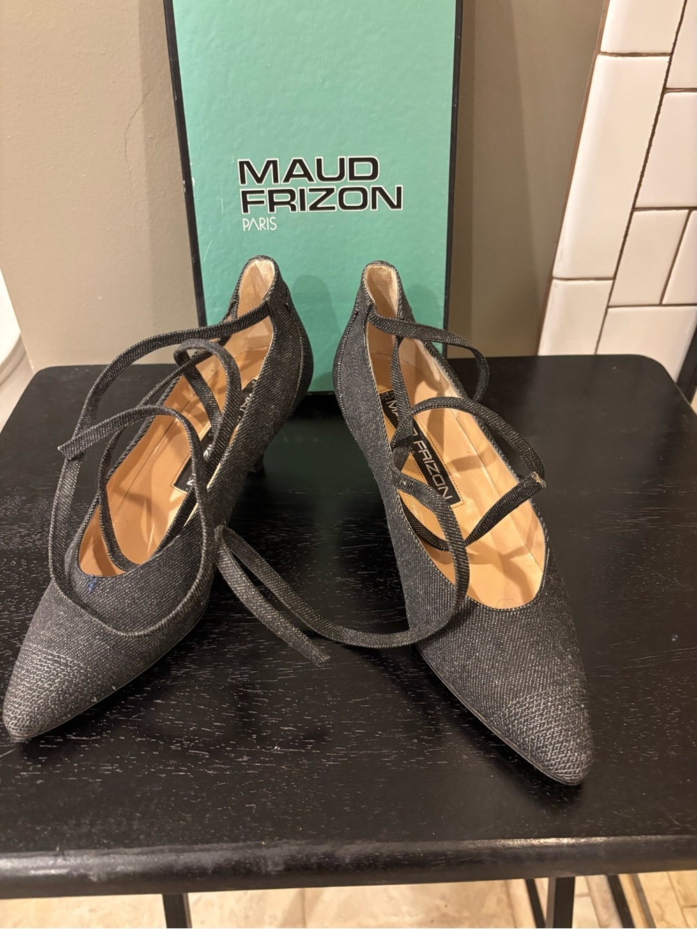 MAUD FRIZON Black Textured Pointed-Toe Lace-Up Pumps